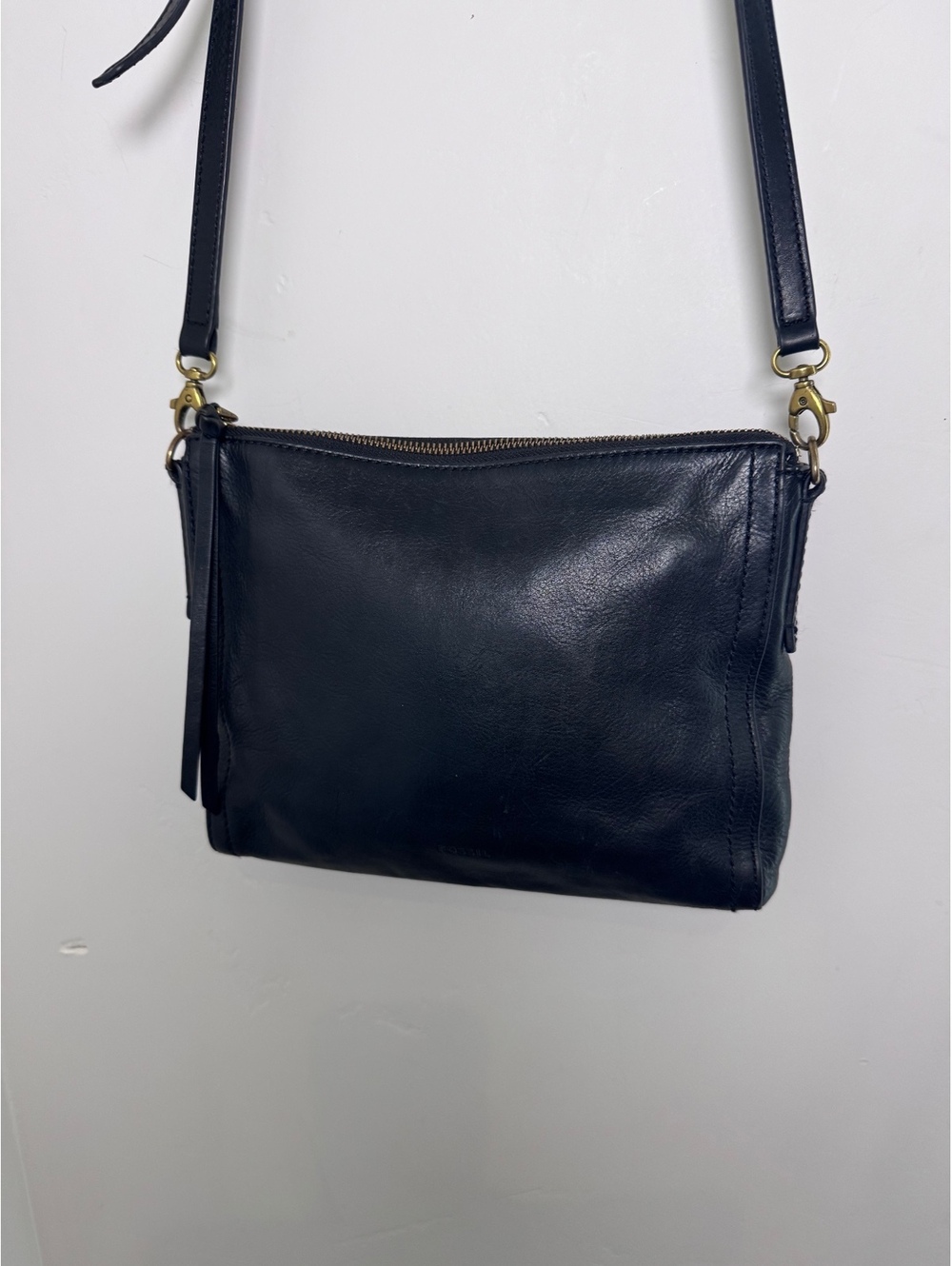Fossil Black Genuine Leather Crossbody Bag Purse Adjustable Strap Brass Hardware